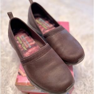 Sketchers brown loafers